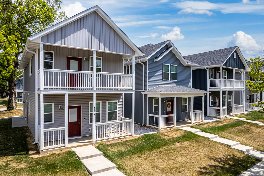 Cherry Street Cottages in Springfield, MO - Building Photo