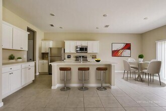 2685 Island Pond Dr in Deltona, FL - Building Photo - Building Photo