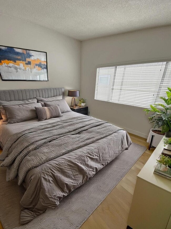3806 Pacific Ave in Los Angeles, CA - Building Photo - Building Photo