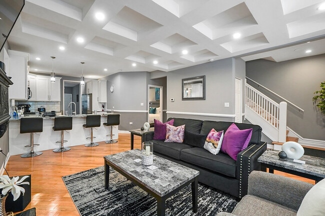 8041 S Martin Luther King Dr in Chicago, IL - Building Photo - Building Photo