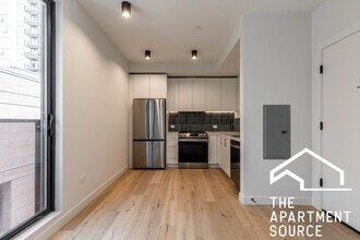 1712 Oak Ave in Evanston, IL - Building Photo - Building Photo
