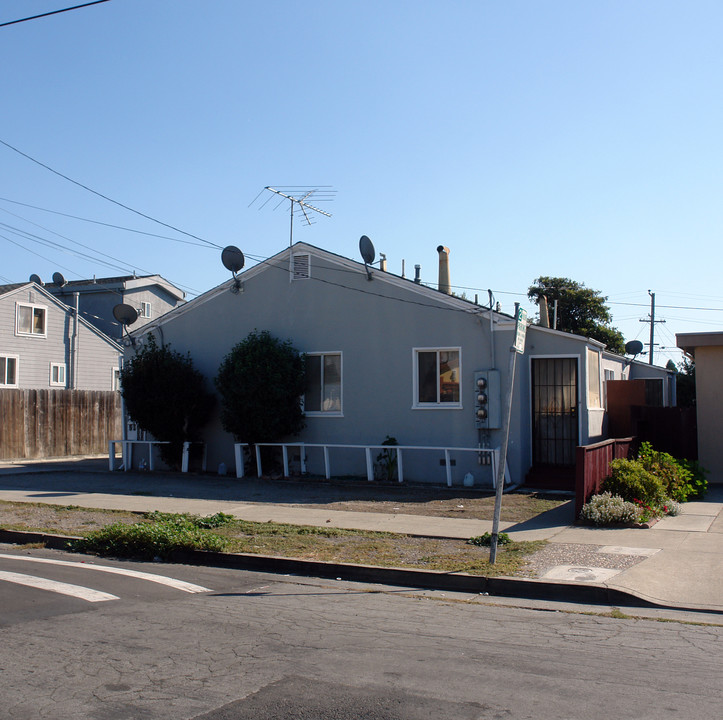 2030 Costa Ave in Richmond, CA - Building Photo