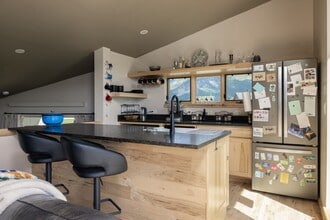 356 Columbine St, Unit Guest House in Alpine, WY - Building Photo - Building Photo