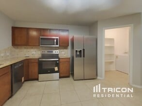 12508 Nicholas Place in Rhome, TX - Foto de edificio - Building Photo