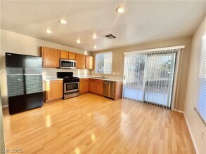 8613 W Majestic Pine Ave in Las Vegas, NV - Building Photo - Building Photo