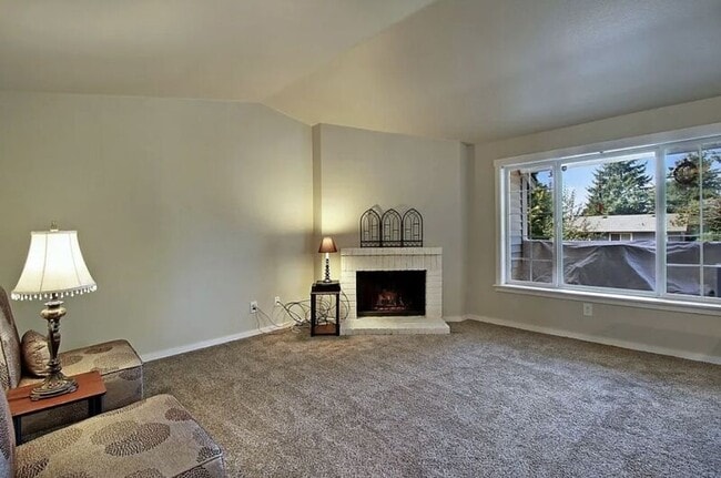 12404 E Gibson Rd in Everett, WA - Building Photo - Building Photo