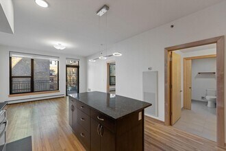 740 Portland Ave in Minneapolis, MN - Foto de edificio - Building Photo