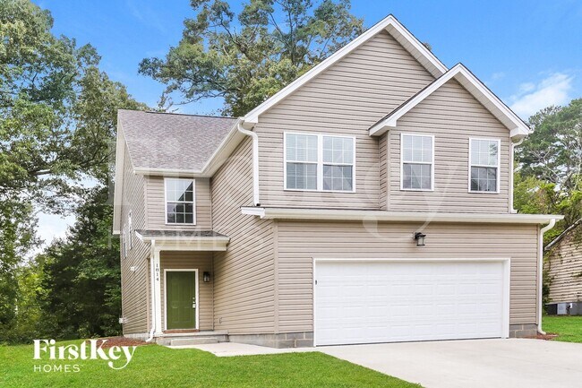 1814 Yarborough Dr in Greensboro, NC - Building Photo - Building Photo