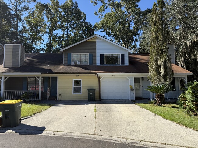 151 Holland Park Cir