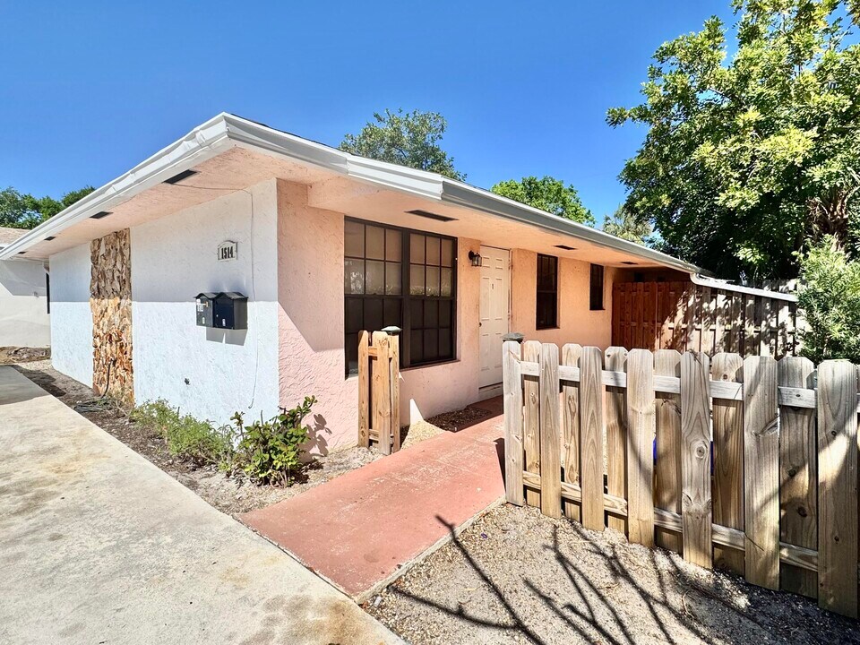1514 N Federal Hwy in Lake Worth Beach, FL - Building Photo