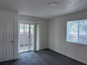 16662 Shaw Pine Ct in La Pine, OR - Foto de edificio - Building Photo