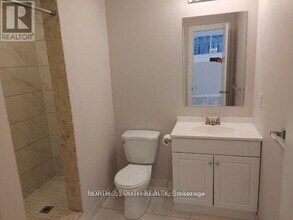 29 Gore Dr in Barrie, ON - Building Photo - Building Photo