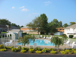 LawnFair Apartments in Akron, OH - Building Photo - Building Photo