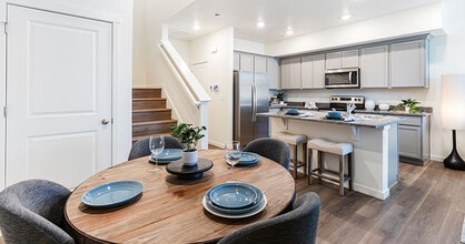 The Meadows at Tutt Village Townhomes in Colorado Springs, CO - Building Photo - Building Photo