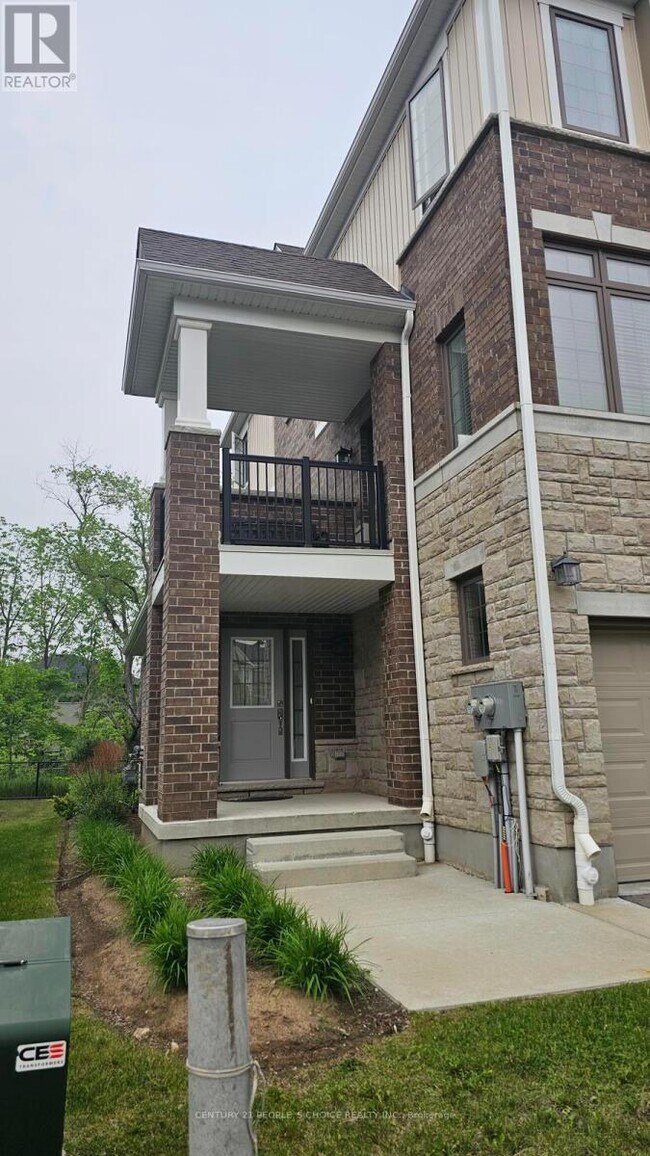 48 Bank Swallow Cres in Kitchener, ON - Building Photo - Building Photo