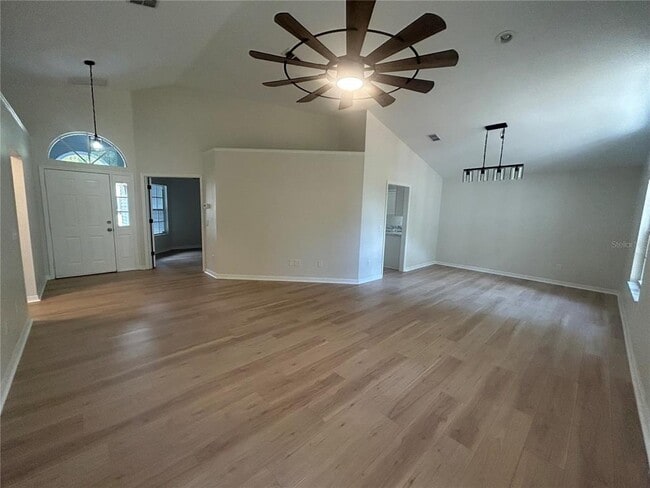 12244 NW 10th Pl in Newberry, FL - Building Photo - Building Photo