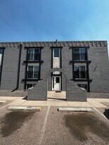 Myers Court in Cheyenne, WY - Building Photo