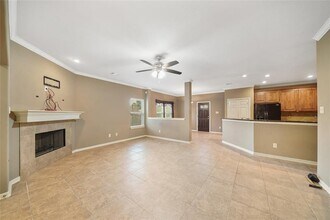 2010 Preston Park in Rosenberg, TX - Foto de edificio - Building Photo
