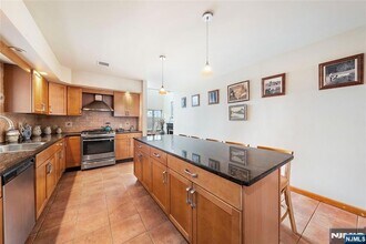 220 Harrison Ave in Harrison, NJ - Building Photo - Building Photo