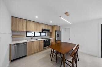 275 NW 97th St in Miami, FL - Building Photo - Building Photo