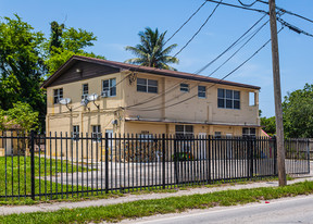 2239 NW 87th St in Miami, FL - Foto de edificio - Building Photo