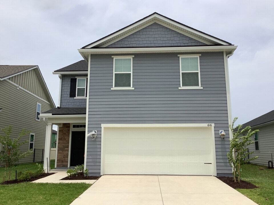 616 Onate Cir in St. Augustine, FL - Building Photo