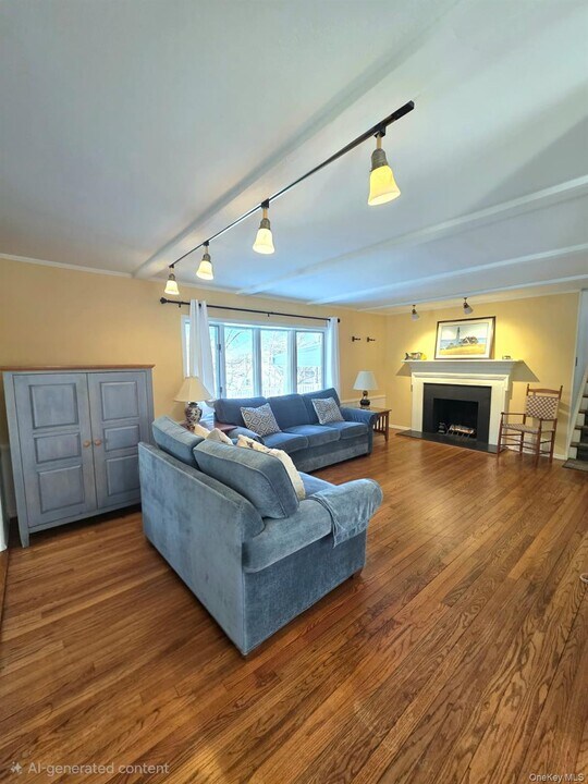 30 Tappen Dr in Melville, NY - Building Photo