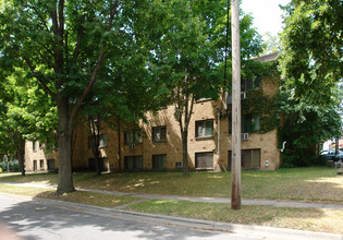 2700 Plymouth Ave N in Minneapolis, MN - Building Photo - Building Photo