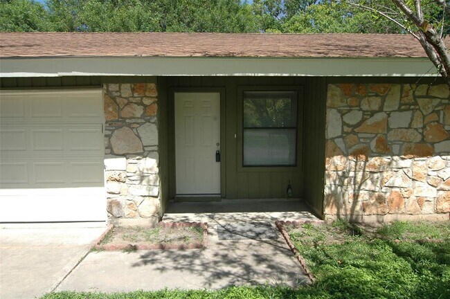 13405 Perthshire St in Austin, TX - Building Photo - Building Photo