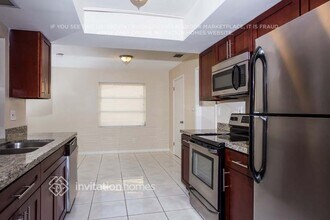 700 S Rainbow Dr in Hollywood, FL - Building Photo - Building Photo