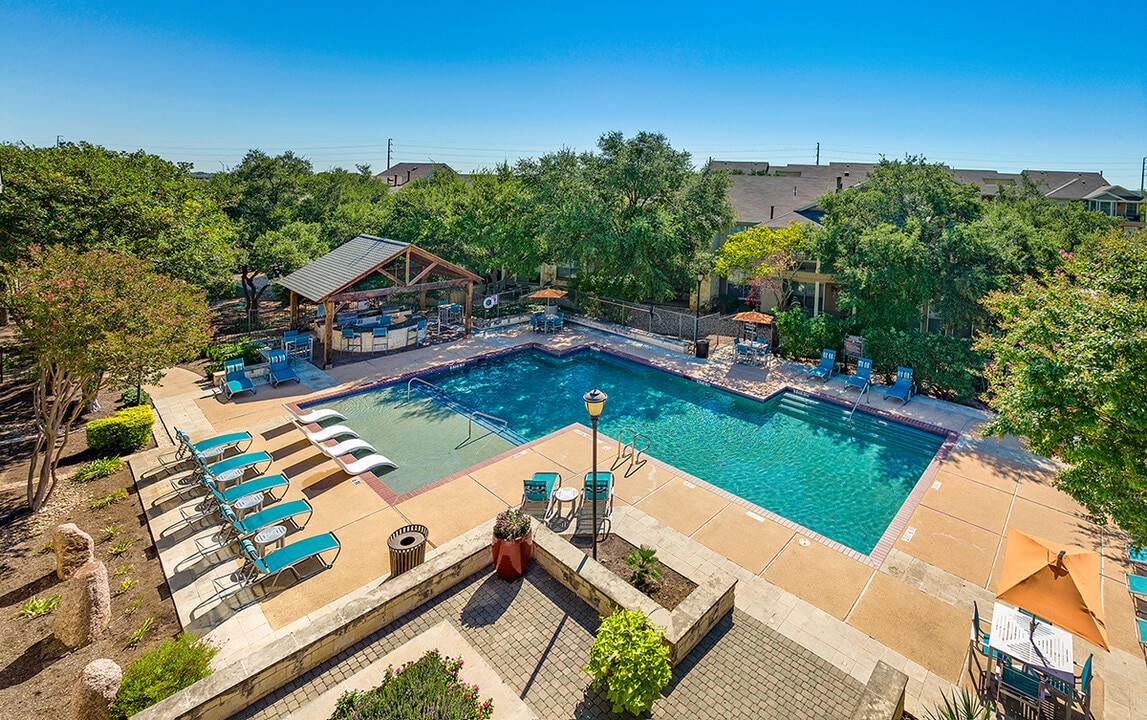 MAA Western Oaks in Austin, TX - Building Photo