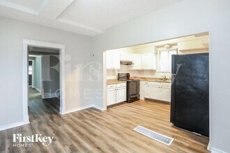 2448 Norton Ave in Kansas City, MO - Foto de edificio - Building Photo