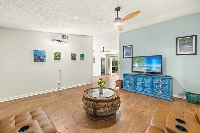 707 NE 2nd Ave in Cape Coral, FL - Building Photo - Building Photo