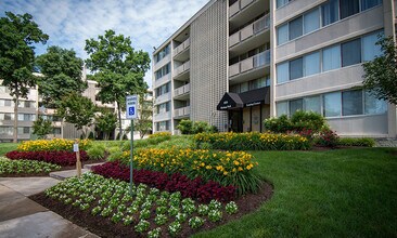 Heritage Park Apartments in Adelphi, MD - Building Photo - Building Photo