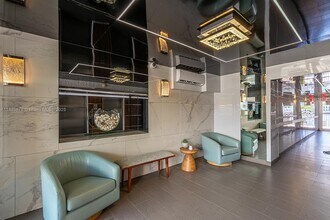 121 Golden Isles Dr, Unit 1201 in Hallandale Beach, FL - Foto de edificio - Building Photo