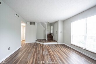 860 Sable Ridge Dr in Greenwood, IN - Building Photo - Building Photo