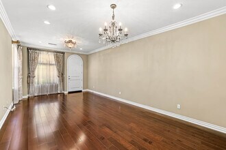 808 S Golden W Ave, Unit B in Arcadia, CA - Foto de edificio - Building Photo