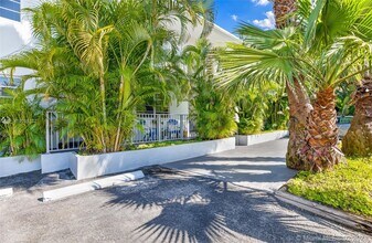 1125 9th St-Unit -3 in Miami Beach, FL - Building Photo - Building Photo