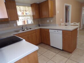 4117 Harbor Blvd in Port Charlotte, FL - Building Photo - Building Photo