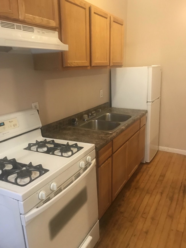 3514 14th Ave S, Unit 208