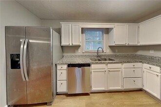 65 Bridge Dr in Douglasville, GA - Building Photo - Building Photo