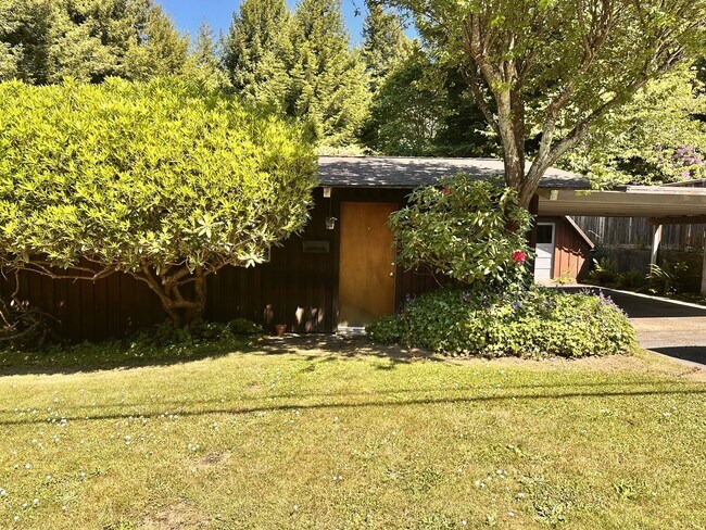 1570 Union St-Unit -1570 in Arcata, CA - Building Photo - Building Photo