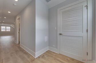 1746 N California Ave, Unit 2 in Chicago, IL - Building Photo - Building Photo