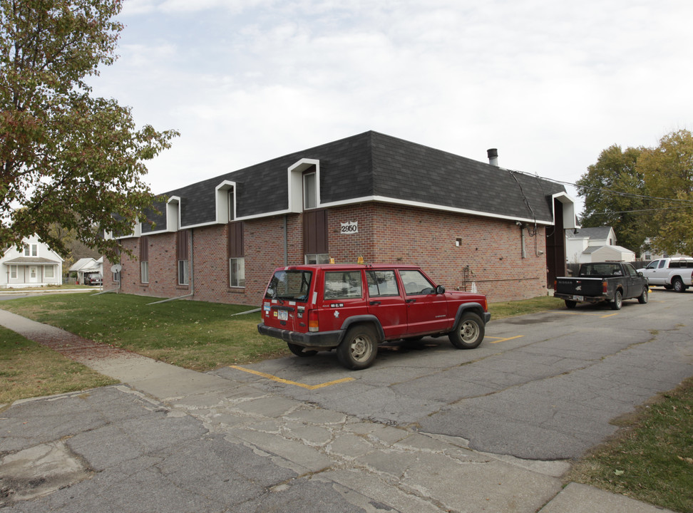 2950 N 49th St in Lincoln, NE - Building Photo