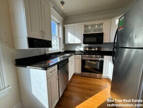 3 Grimes St, Unit 1 in Boston, MA - Foto de edificio - Building Photo