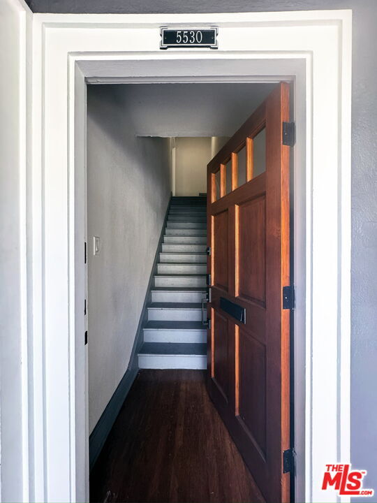 5530 Franklin Ave in Los Angeles, CA - Building Photo - Building Photo