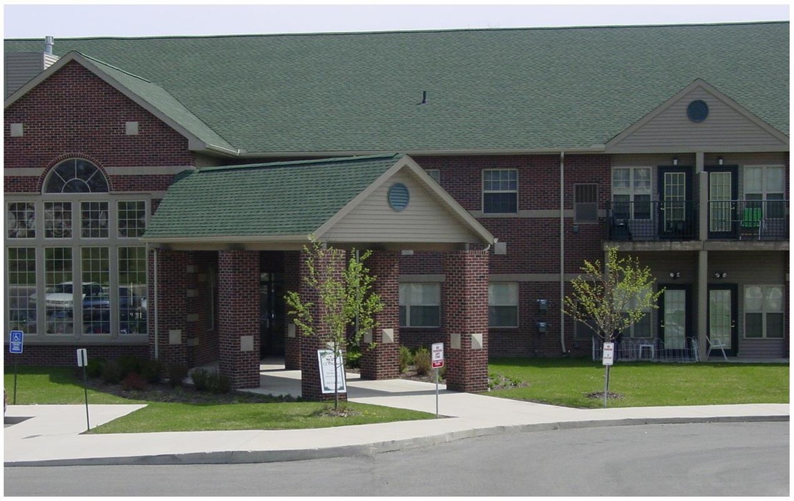 West Manor Senior Apartments in Pontiac, MI - Building Photo