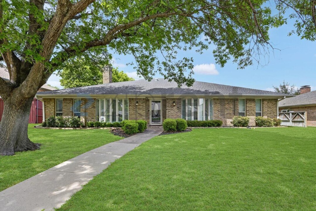 2501 Bluffton Dr in Plano, TX - Building Photo