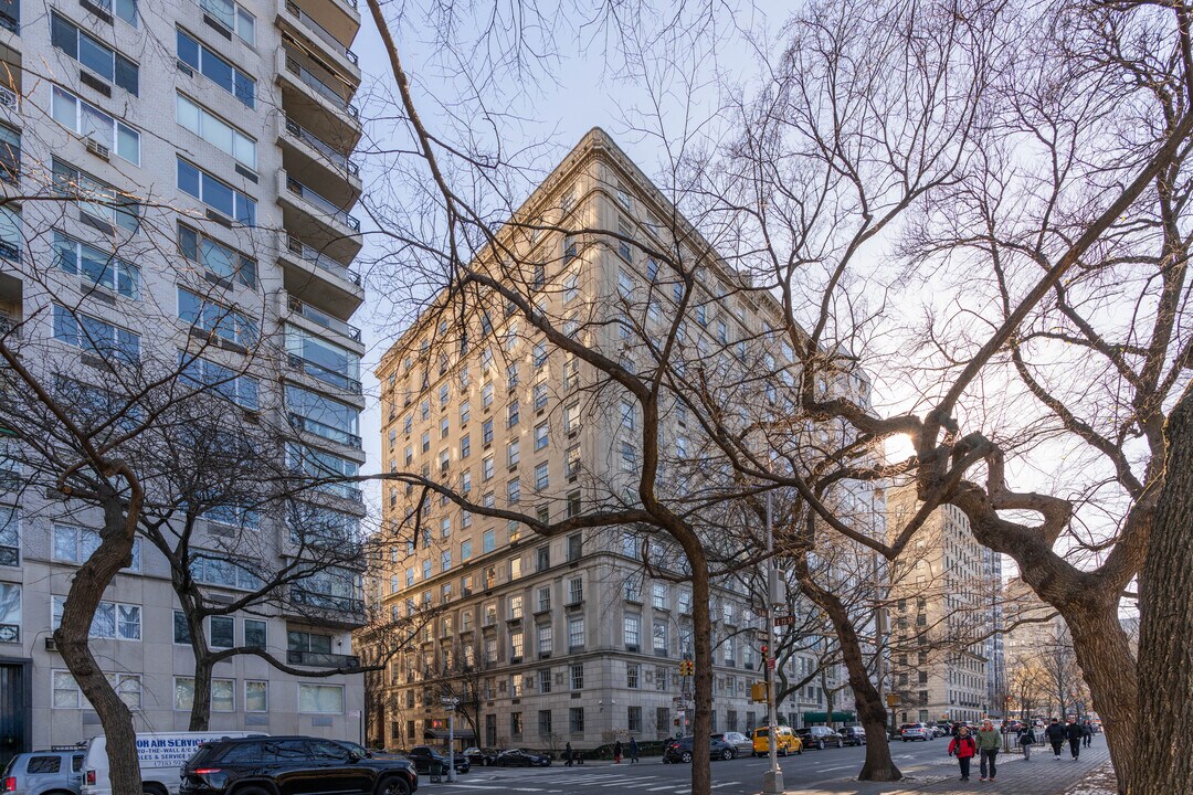 920 Fifth Ave in New York, NY - Foto de edificio