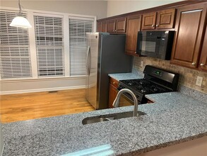 1004 Thornborough Dr in Alpharetta, GA - Building Photo - Building Photo